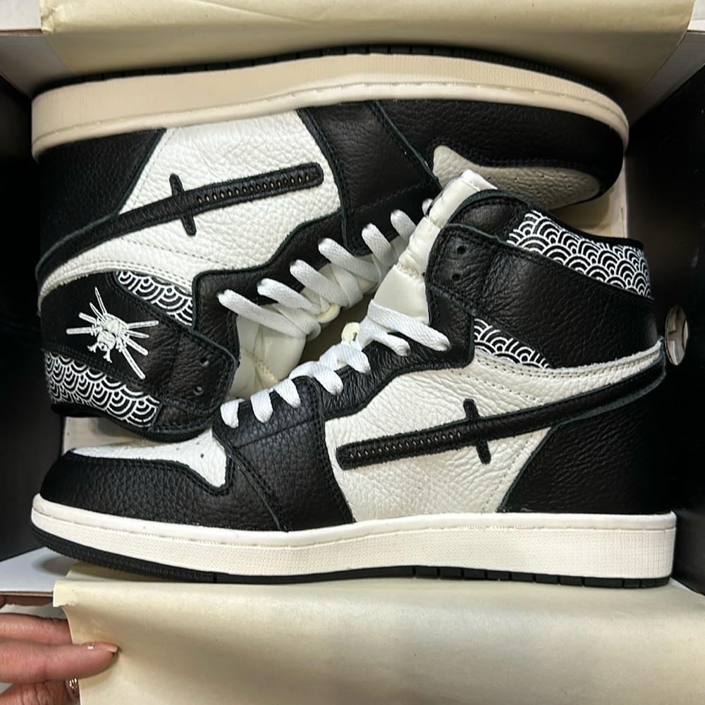 Xavier Wulf Seiiki Samurai Wulfbwhite/Black. Mens size 11